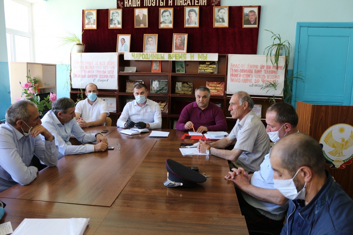 Глава района провел совещание с главами сельских поселений и председателями центральных УИК